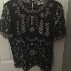EMBROIDERED FRONT TEE